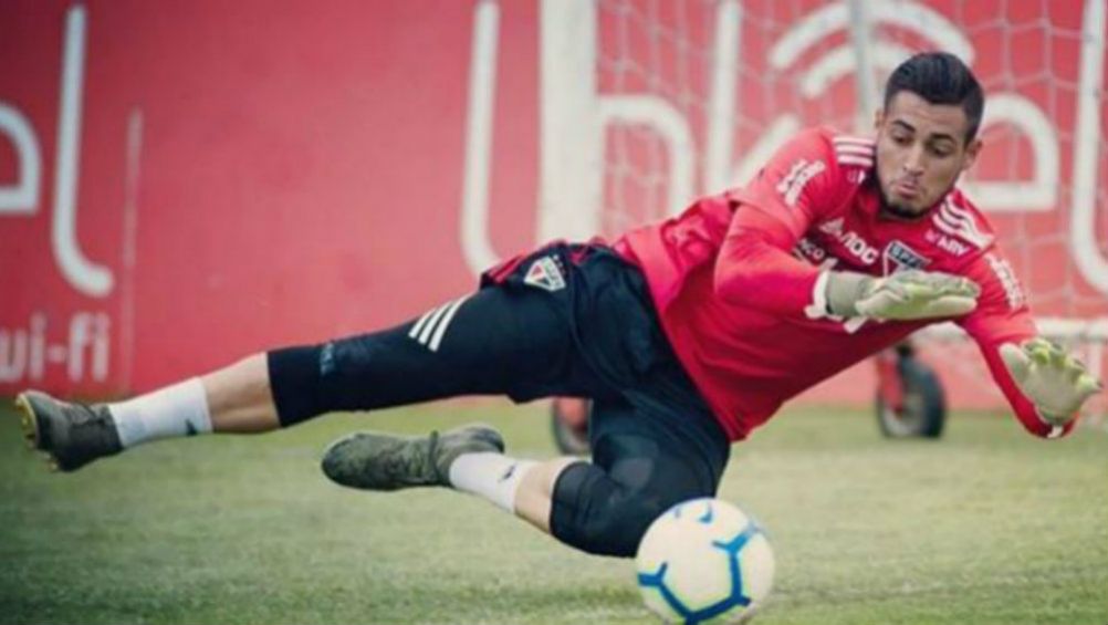 Jean Fernandes durante un entrenamiento del Sao Paulo