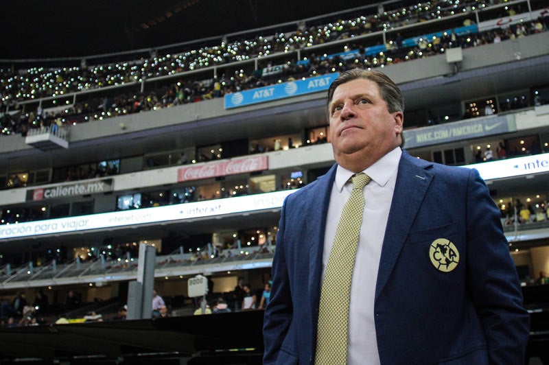 Miguel Herrera en el Estadio Azteca