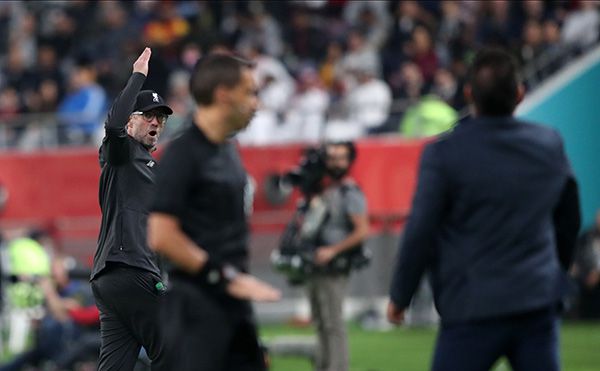 El intercambio de reclamos entre Mohamed y Klopp