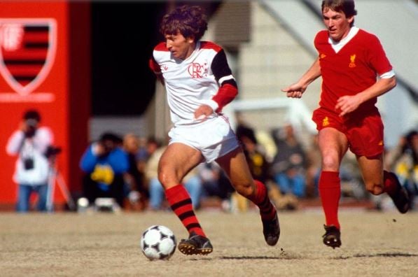 Acción del encuentro entre Liverpool y Flamengo