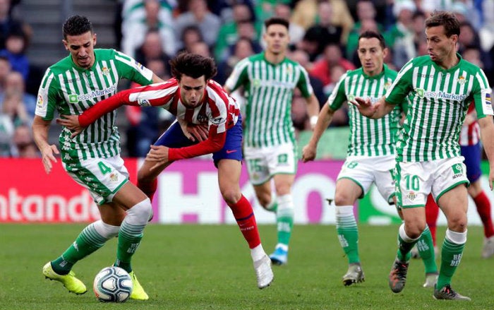 Jugadores del Betis, durante el partido