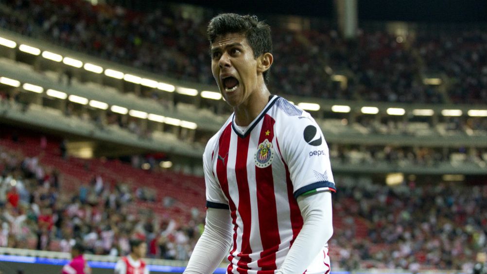 Macías, en un partido de las Chivas