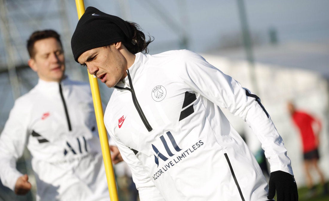 Edinson Cavani en un entrenamiento del PSG