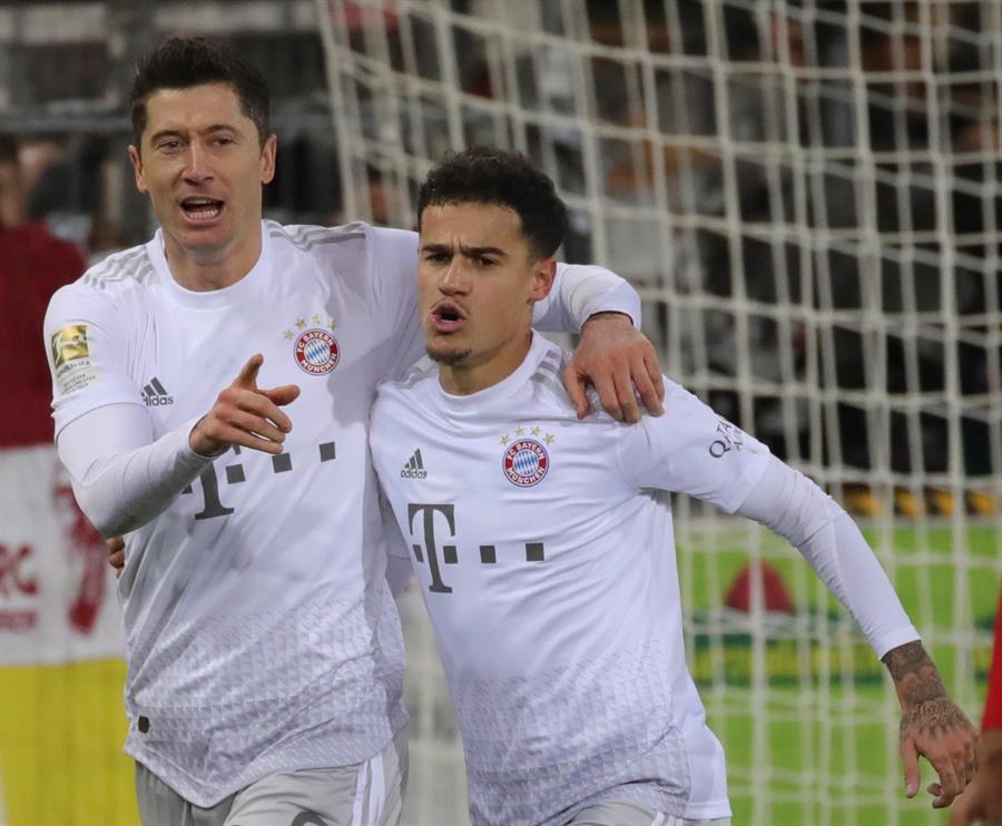 Robert Lewandowski festeja un gol con Bayern Munich