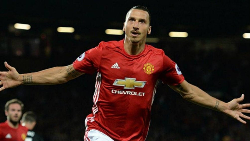 Zlatan Ibrahimovic celebra un gol con el Manchester United