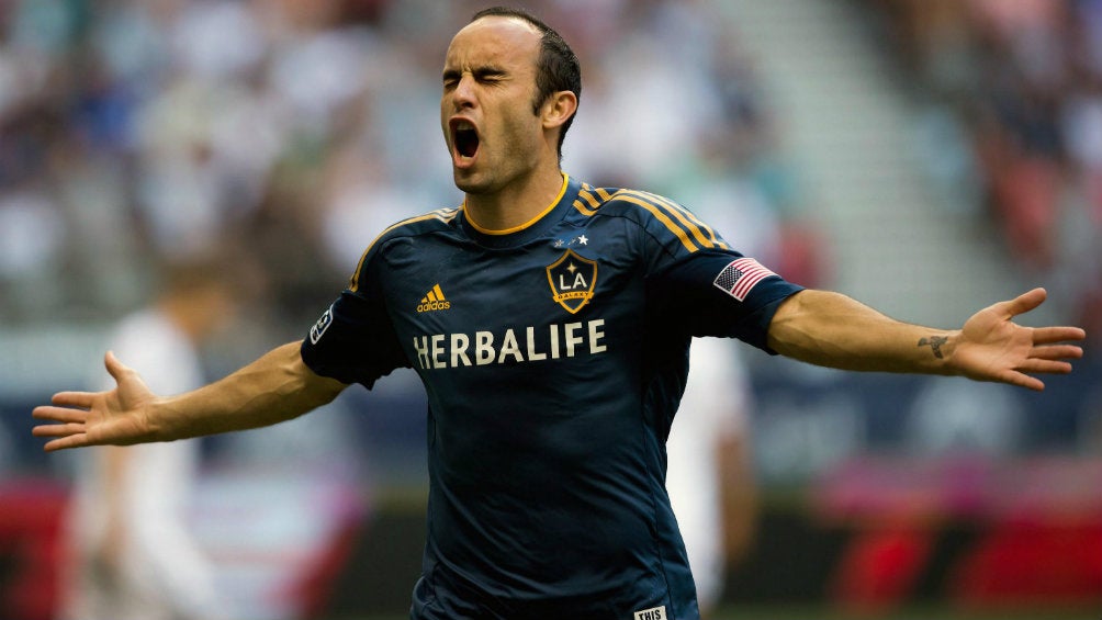 Landon Donovan festejando gol