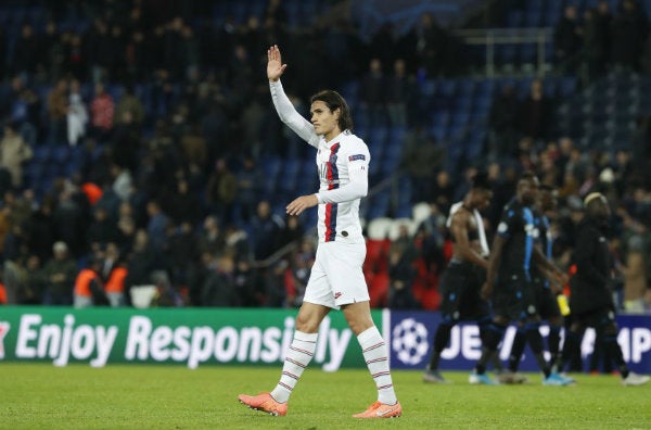 Edison Cavani celebrando una anotación con PSG