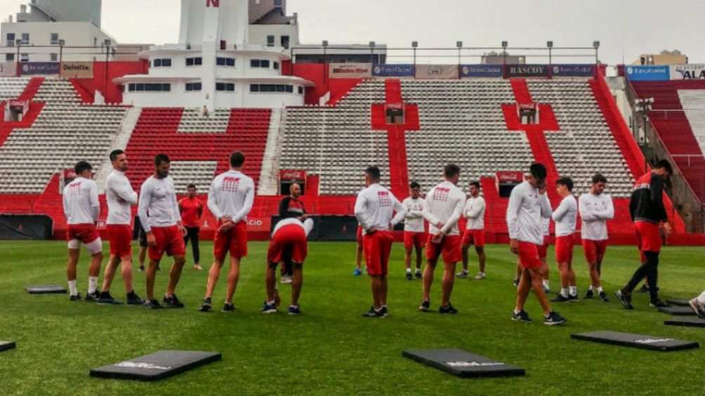 Jugadores del Huracán en entrenamiento