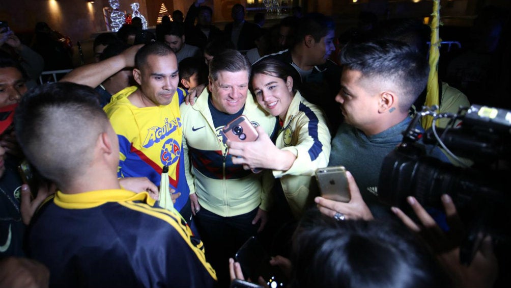 Aficionados del América en Monterrey