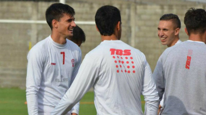 Jugadores de Huracán en entrenamiento