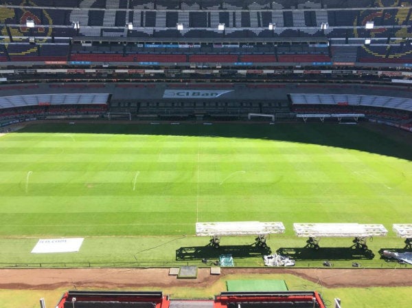 Cancha del Estadio Azteca a tres días de la Final de Vuelta