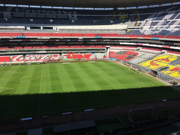 Cancha del Estadio Azteca a tres días de la Final de Vuelta