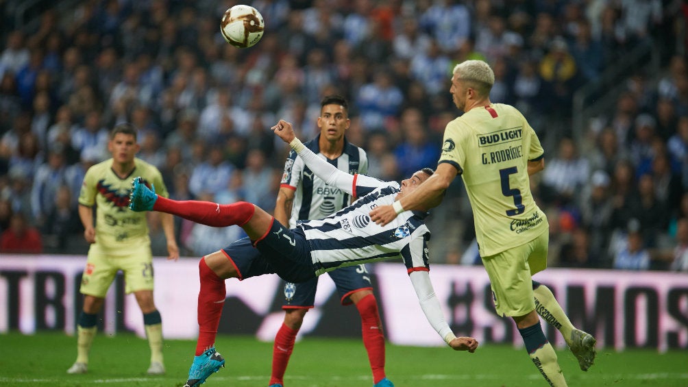 Funes Mori haciendo chillena ante América