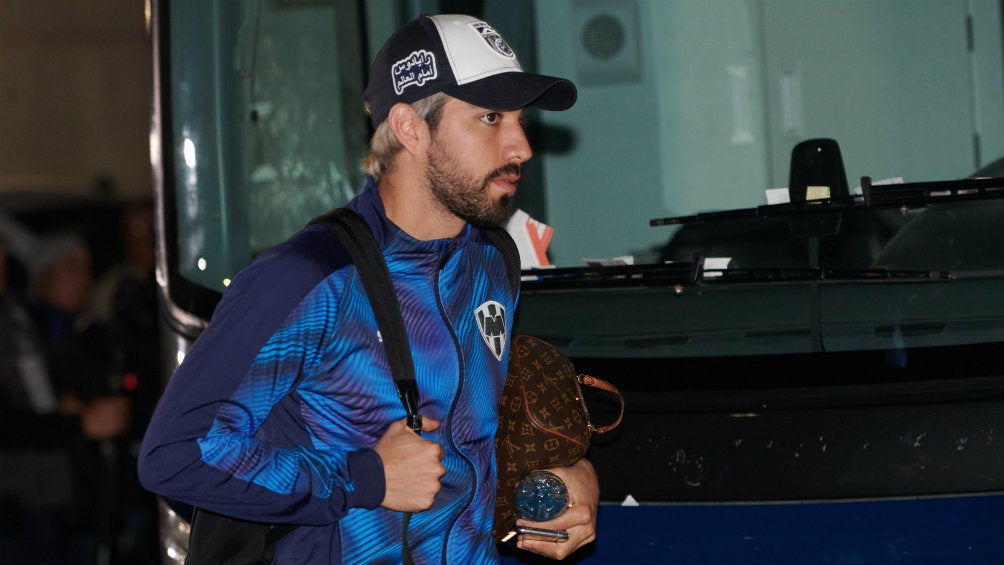 Rodolfo Pïzarro llegando al Estadio BBVA para la Final de Ida