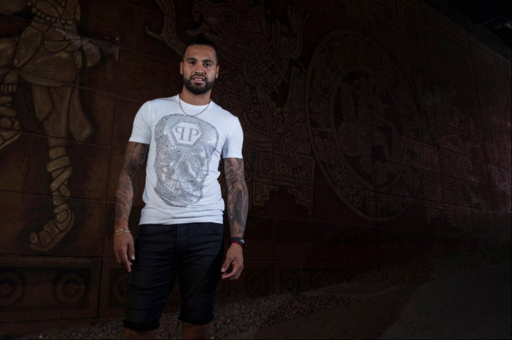 Julián Velázquez en las instalaciones del Estadio Caliente