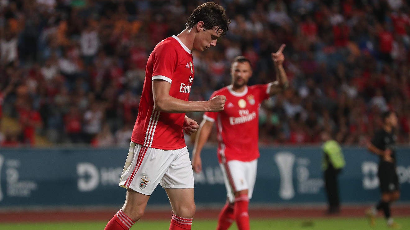 Germán Conti celebrando gol