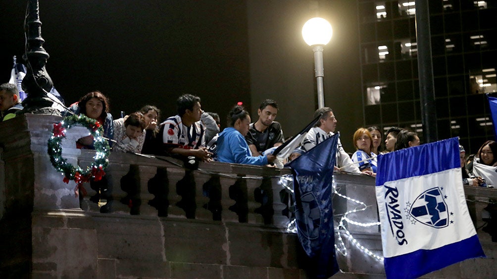 Aficionados de Rayados celebran el título