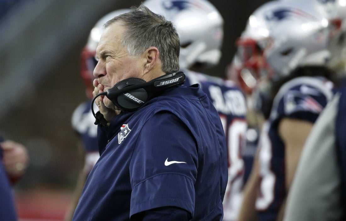 Bill Belichick durante un partido de los Patriots