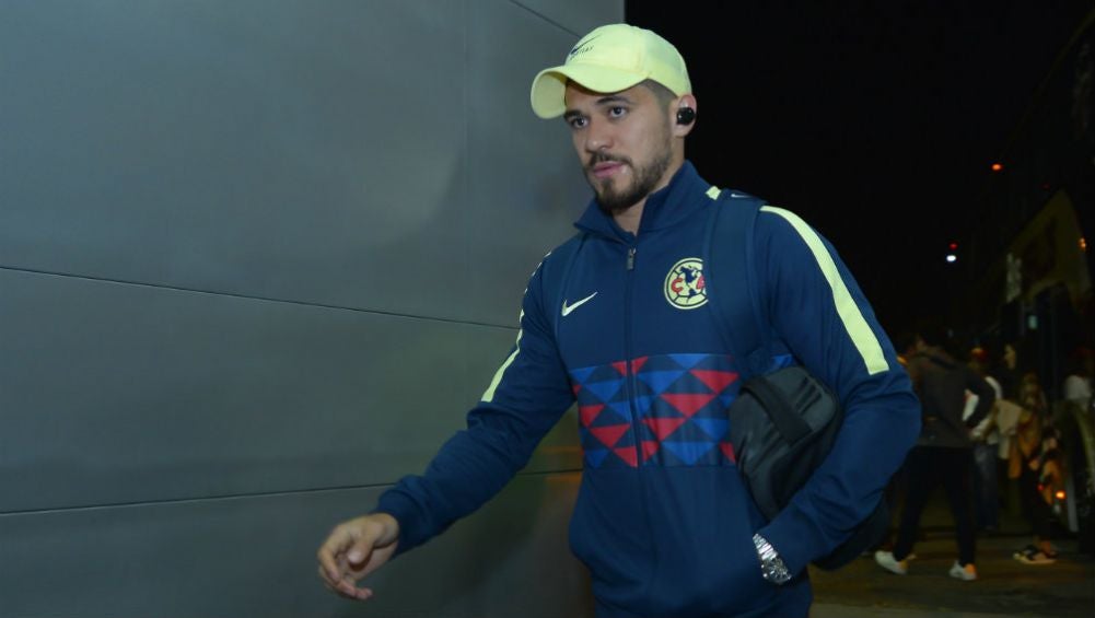 Henry Martín previo a un juego con el América