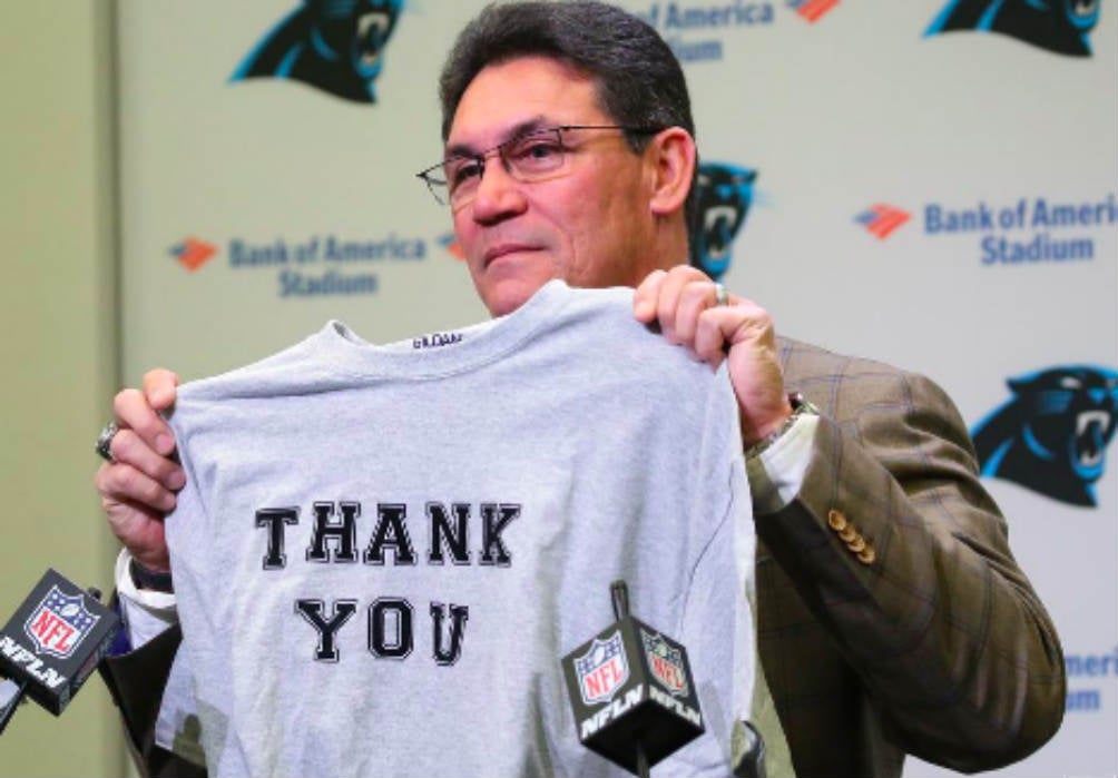 Rivera despidiéndose de Panthers  