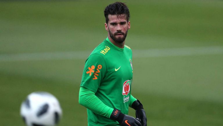 Alisson en entrenamiento 