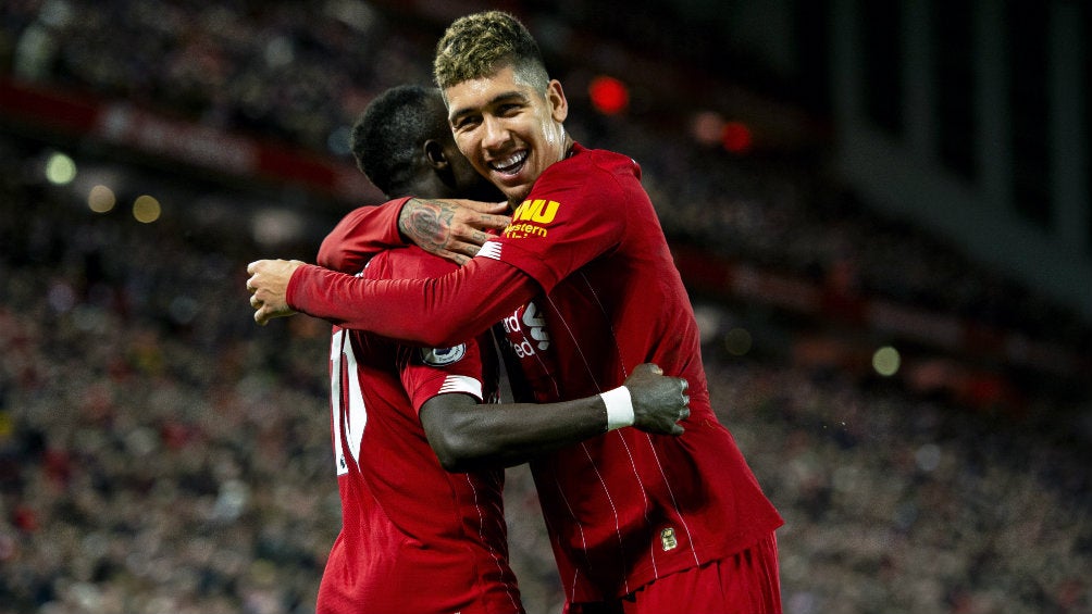 Firmino celebrando la victoria del Liverpool