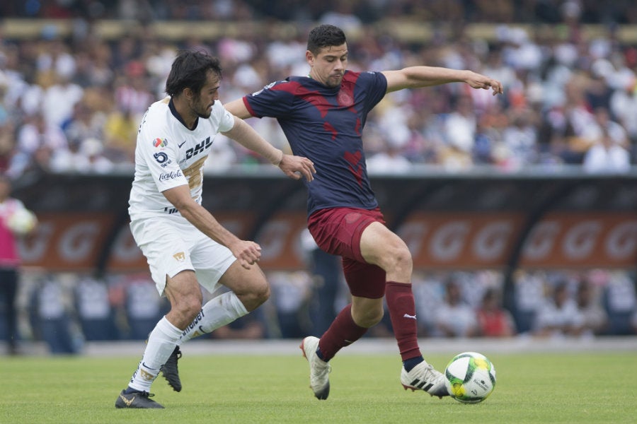 El delantero en juego ante Pumas en el Clausura 2019