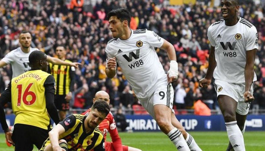 Jiménez en juego de la FA Cup ante el Watford