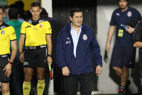 Luis Fernando Tena durante un juego de Chivas