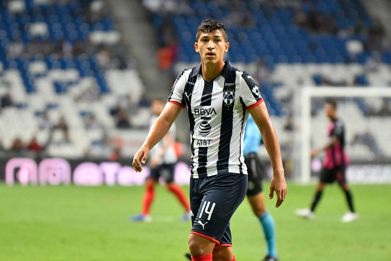 Ángel Zaldívar en un juego con Rayados