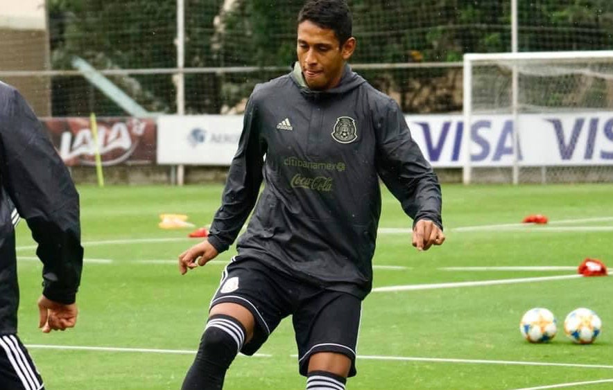 Romo entrenando con la Selección Mexicana