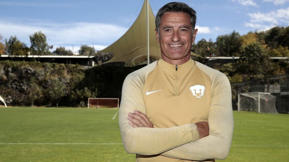 Míchel González, técnico de Pumas