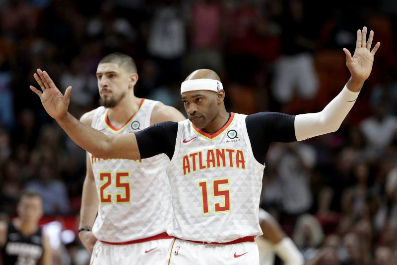 Vince Carter en partido con Atlanta