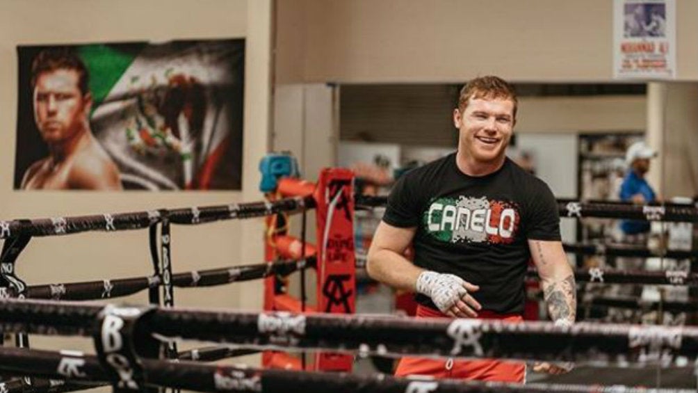 Canelo Álvarez durante un entrenamiento