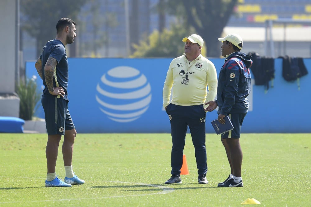 Herrera en un entrenamiento de las Águilas