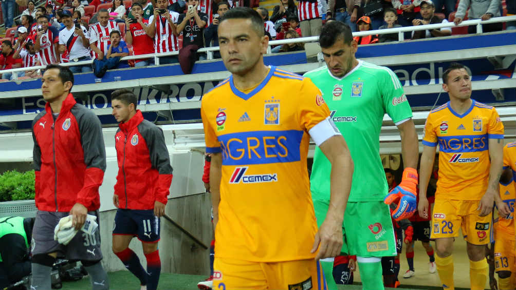 Juninho en un partido contra Chivas 