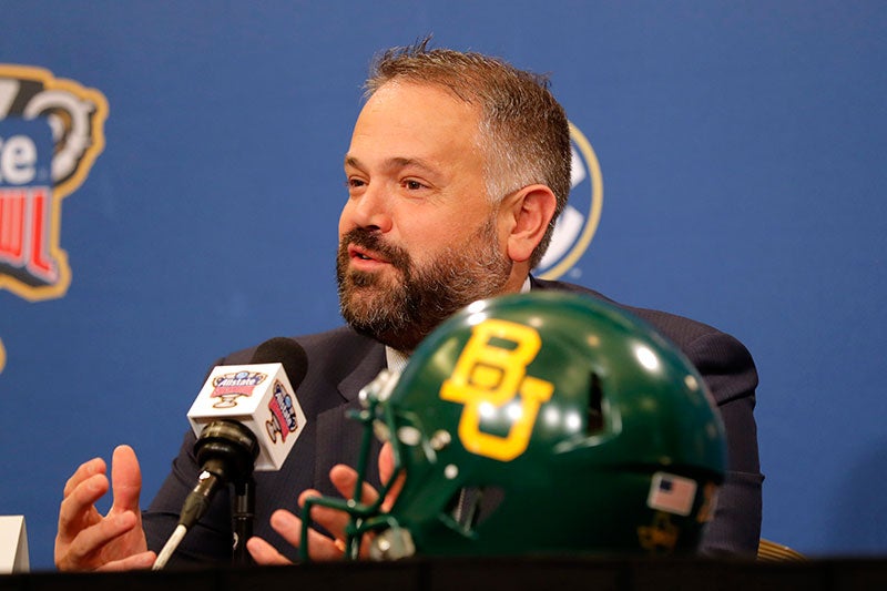 Matt Rhule, durante una conferencia con Baylor