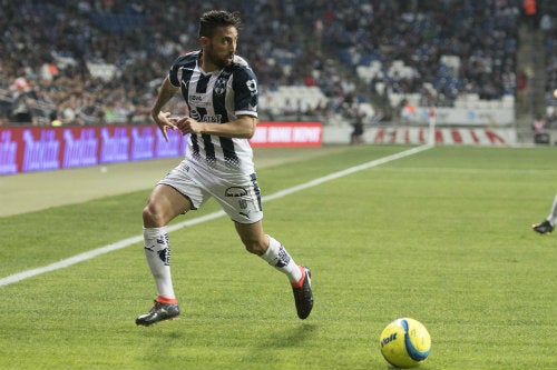 Jonathan Urretavizcaya durante un juego de Rayados