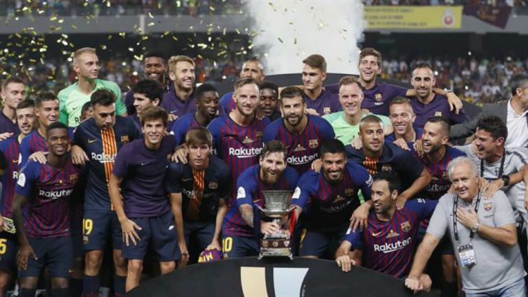 Barcelona levanta el título de Campeón 