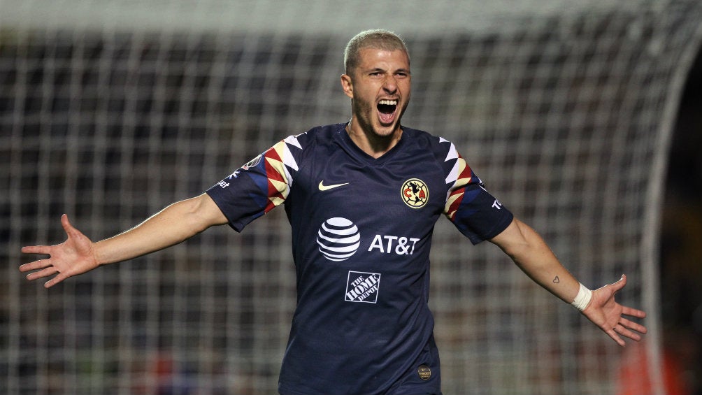 Guido Rodríguez en festejo de gol con América