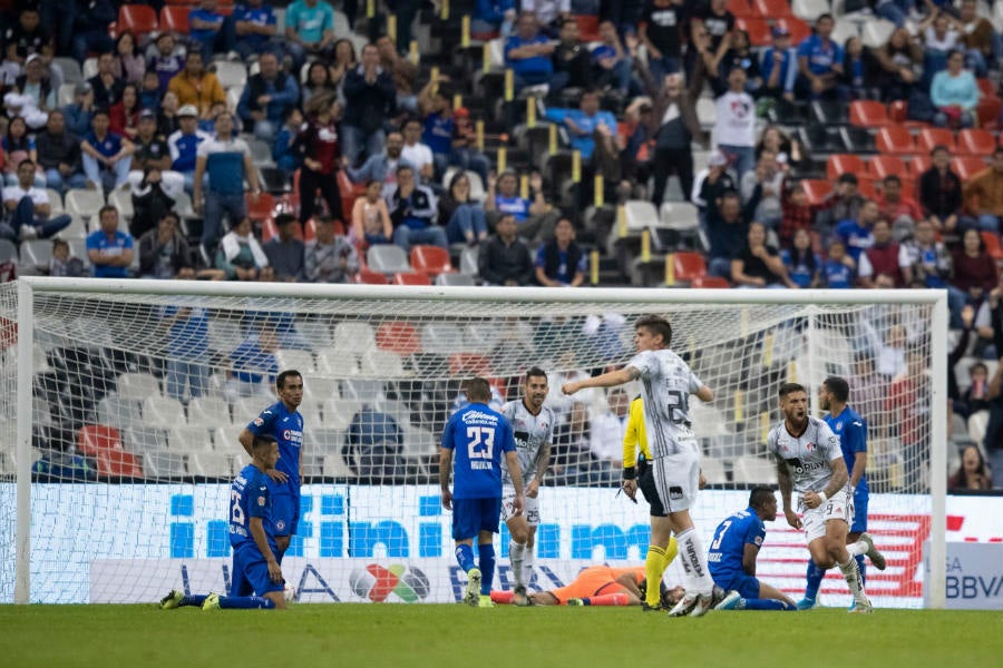 Jugadores del Atlas festejan gol de Ignacio Jeraldino