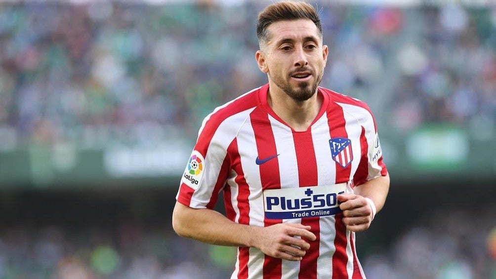 Héctor Herrera durante un partido con Atlético de Madrid