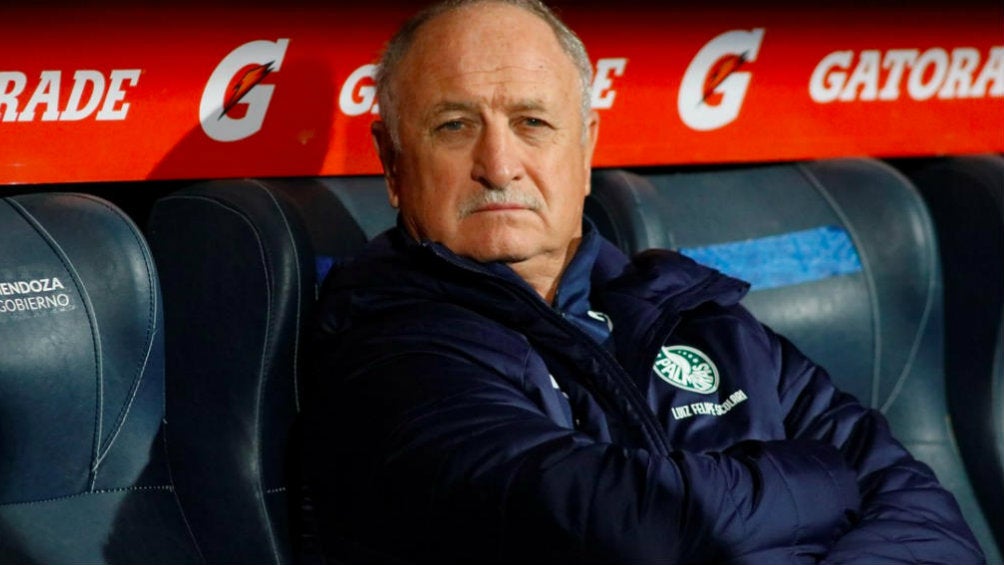 Scolari sigue de cerca las acciones de sus pupilos