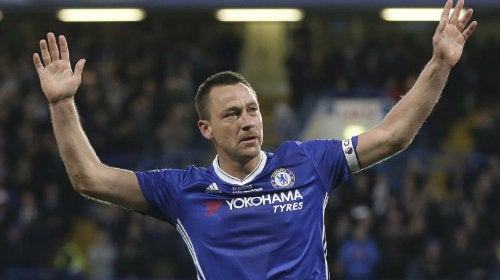 John Terry durante un juego con el Chelsea