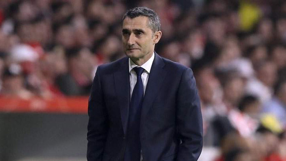 Ernesto Valverde durante un duelo del Barcelona 