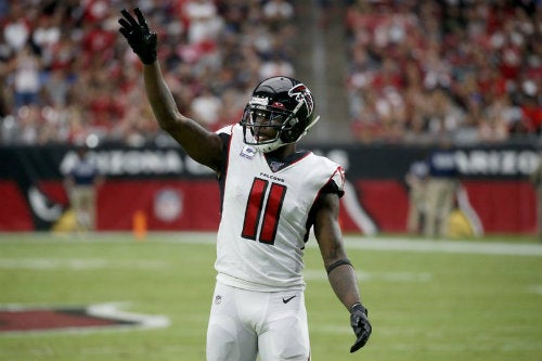 Julio Jones con el uniforme de visitante de Atlanta