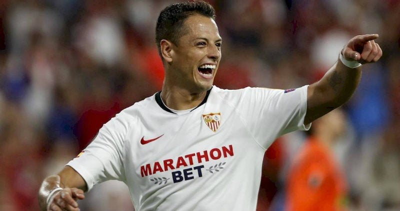 Javier Hernández en partido de Sevilla