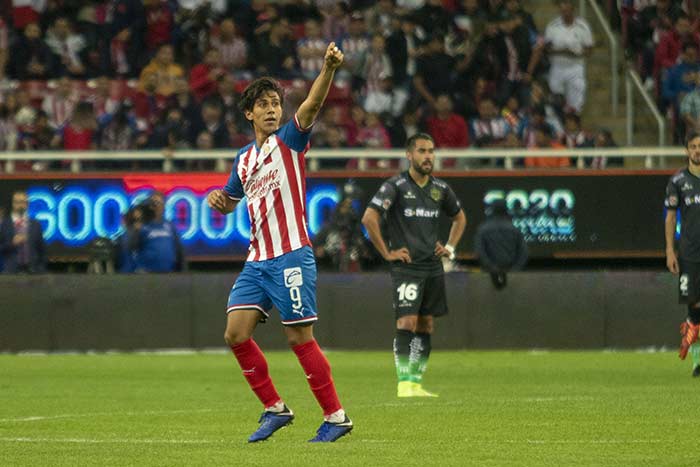 Macías, en un partido de Chivas