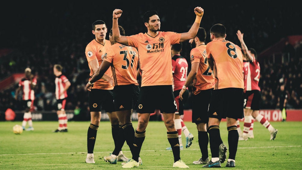 Raúl Jiménez agradeció a su equipo convertirse el máximo goleador del Wolverhampton