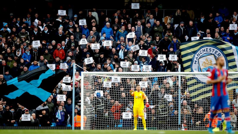 Protestas de aficionados ingleses contra el VAR